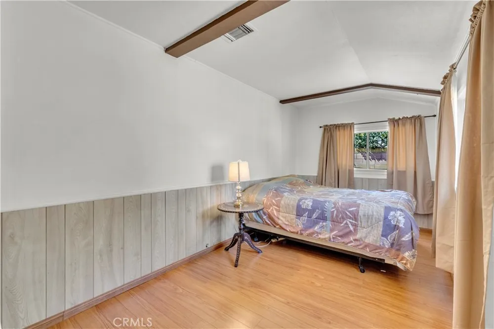 7522 Radford Avenue North Hollywood, CA 91605