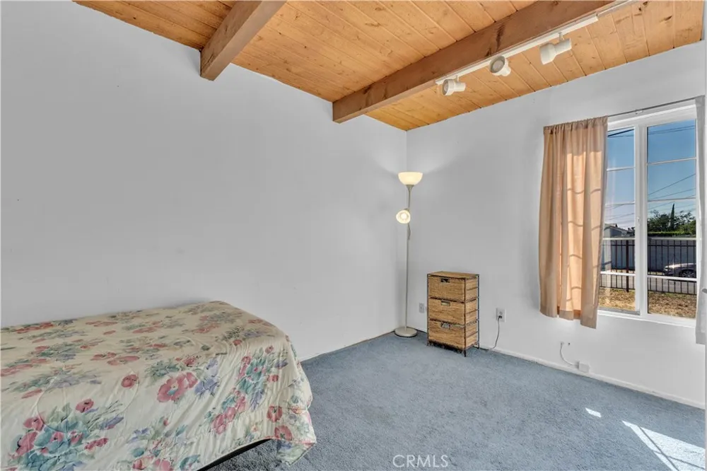 7522 Radford Avenue North Hollywood, CA 91605