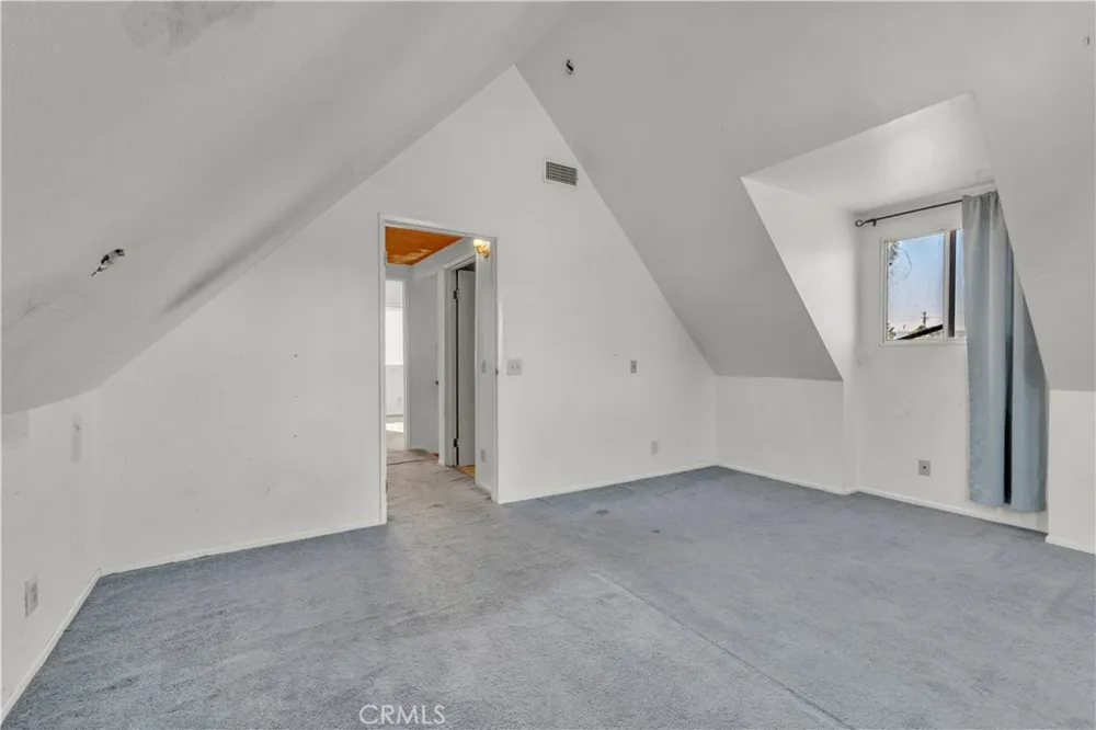 7522 Radford Avenue North Hollywood, CA 91605
