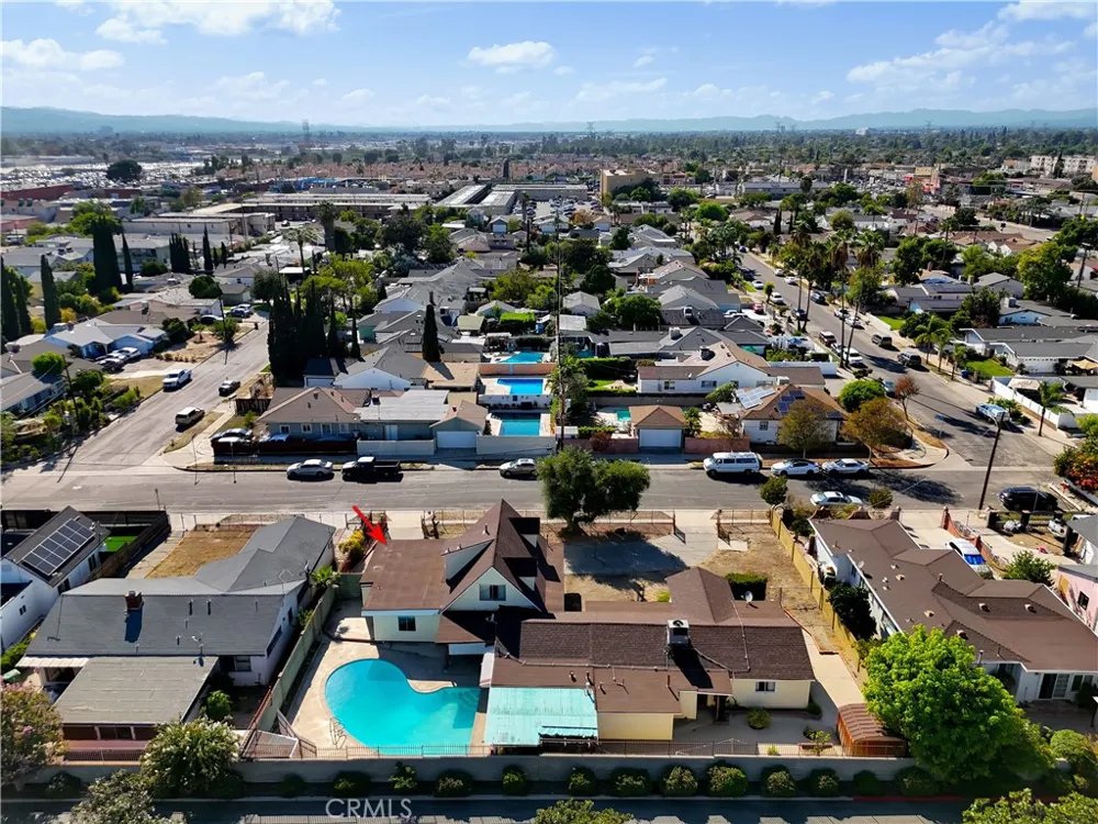 7522 Radford Avenue North Hollywood, CA 91605