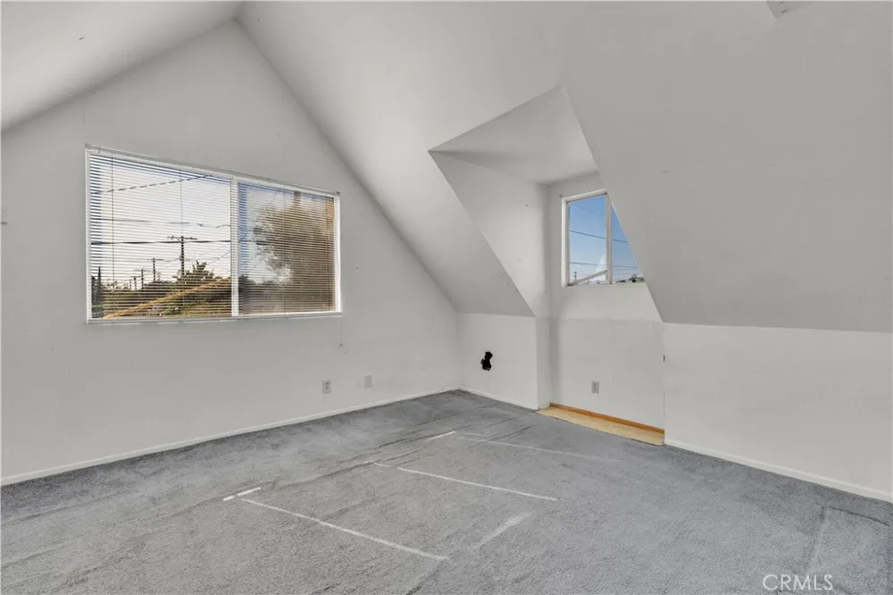 7522 Radford Avenue North Hollywood, CA 91605