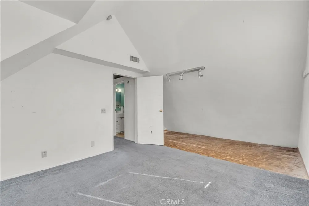 7522 Radford Avenue North Hollywood, CA 91605