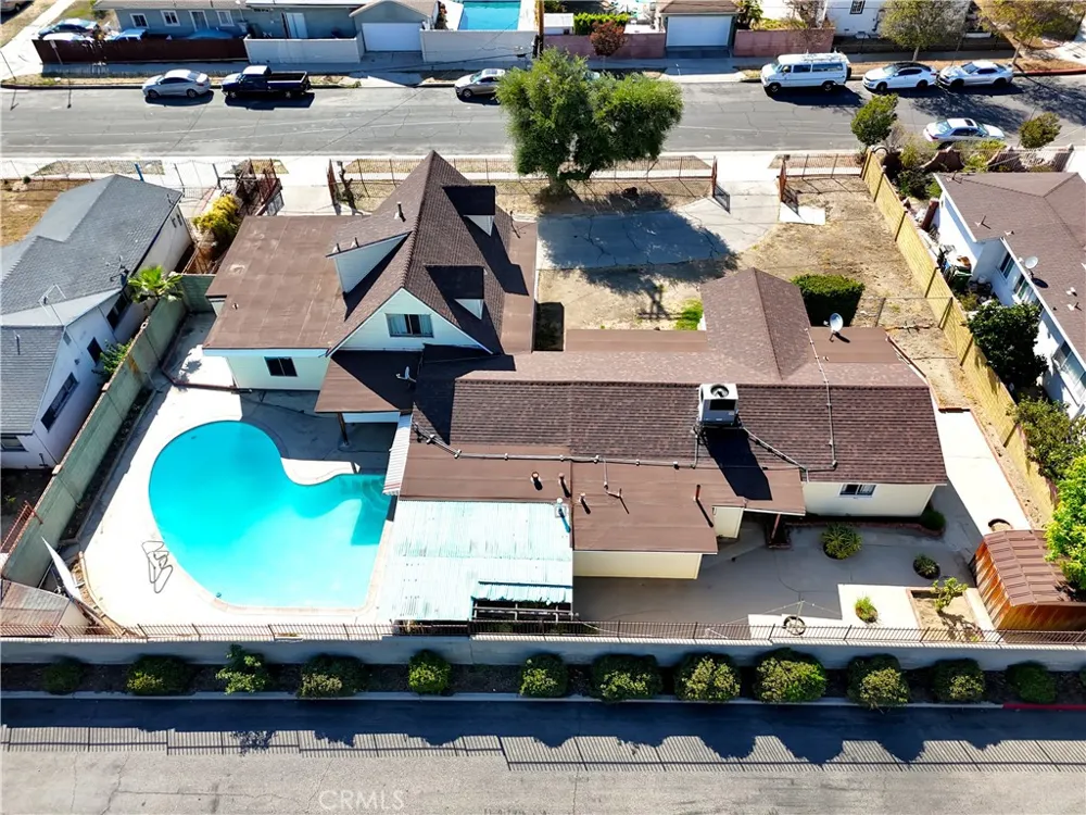 7522 Radford Avenue North Hollywood, CA 91605