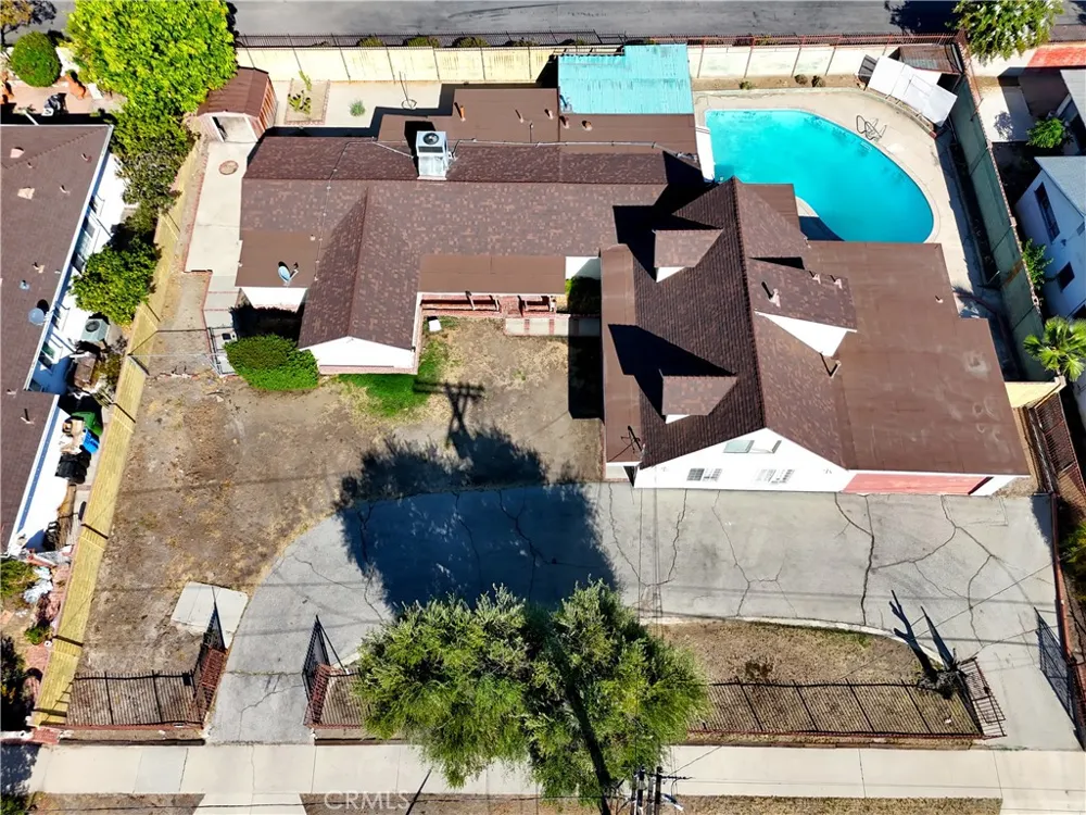 7522 Radford Avenue North Hollywood, CA 91605
