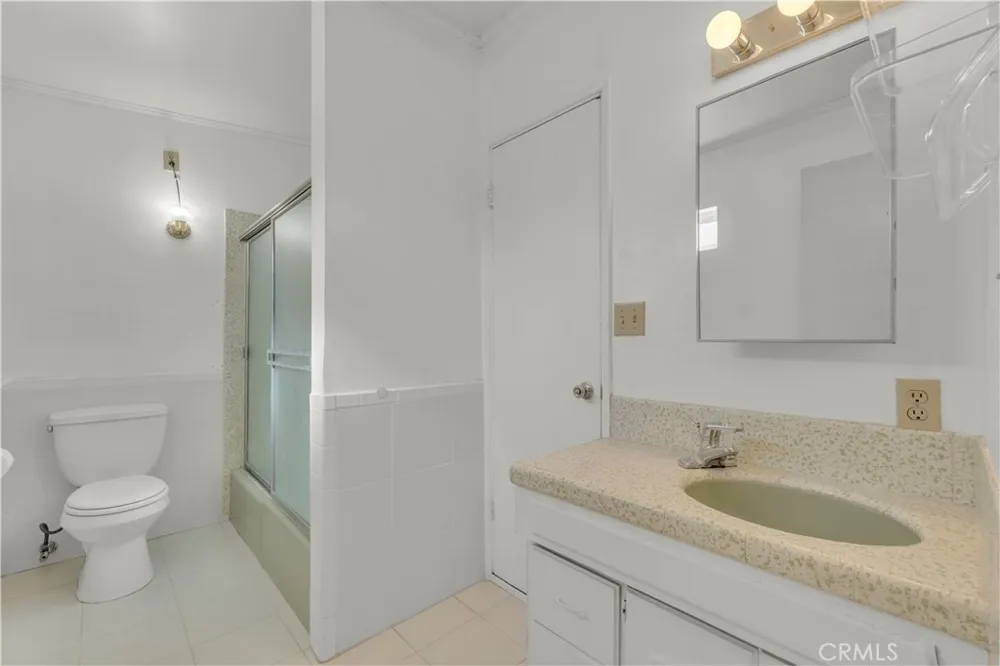7522 Radford Avenue North Hollywood, CA 91605
