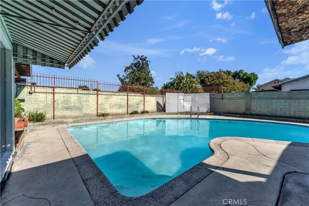 7522 Radford Avenue North Hollywood, CA 91605