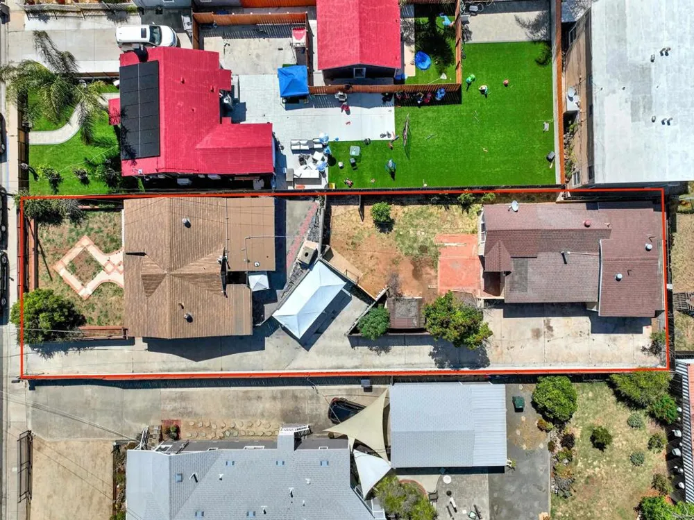 1336 Peach Avenue El Cajon, CA 92021