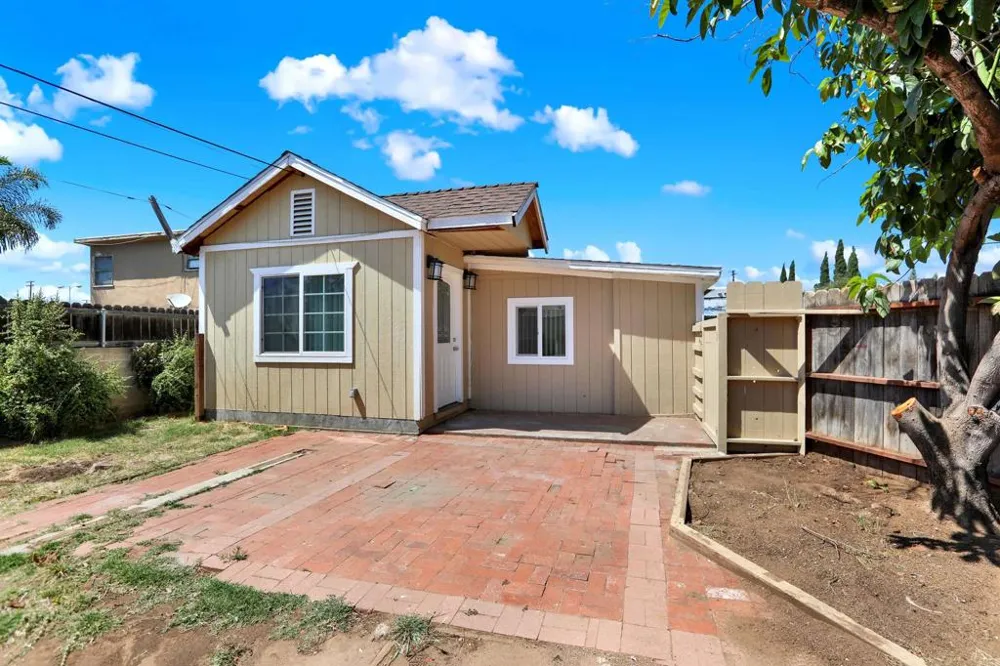 1336 Peach Avenue El Cajon, CA 92021