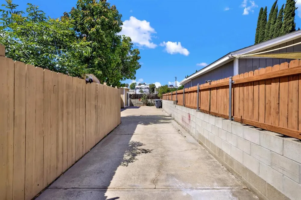 1336 Peach Avenue El Cajon, CA 92021
