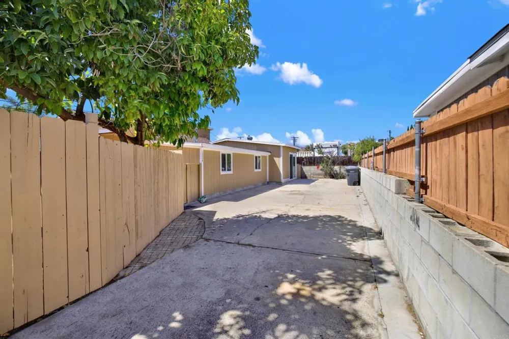 1336 Peach Avenue El Cajon, CA 92021