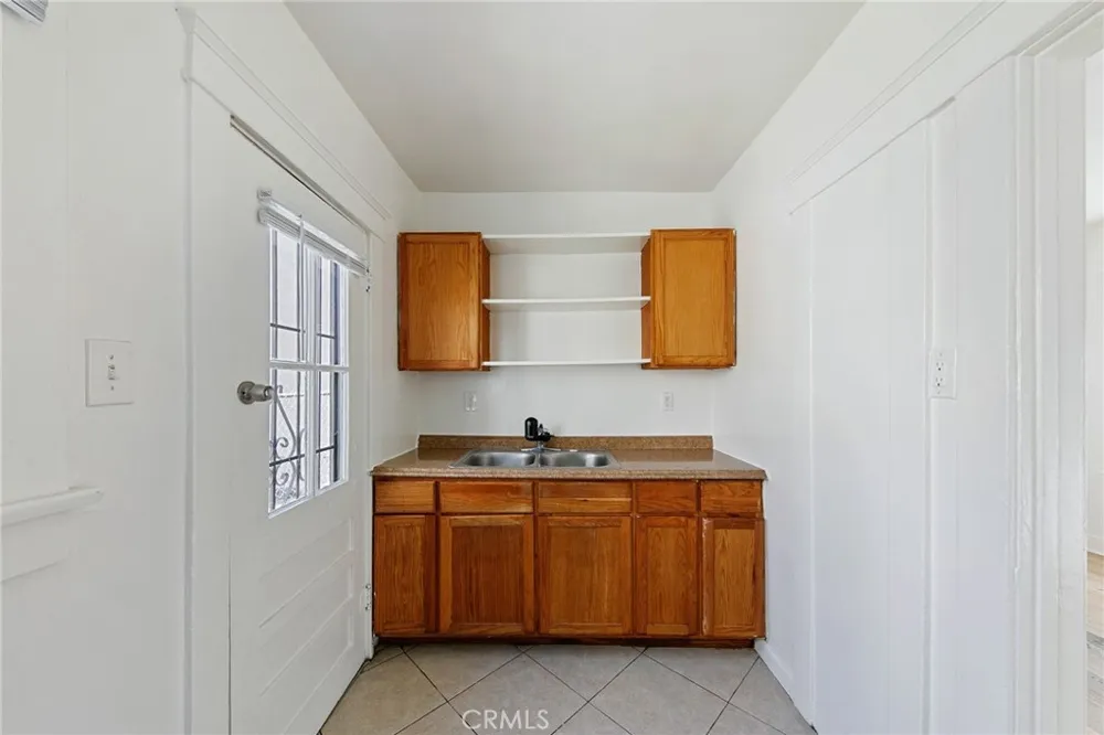 1059 Gladys Long Beach, CA 90804