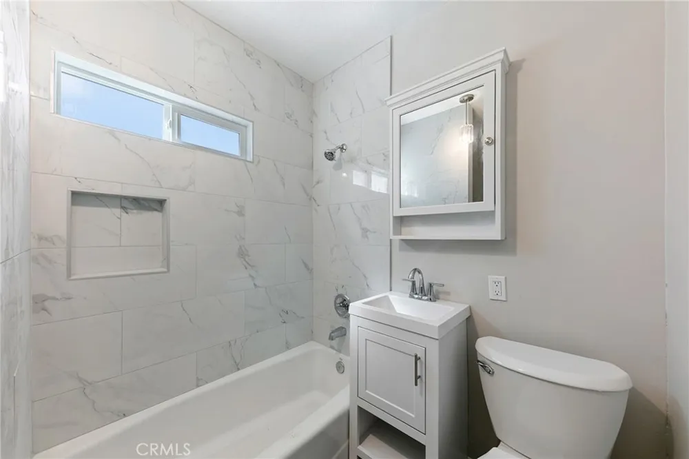 1059 Gladys Long Beach, CA 90804