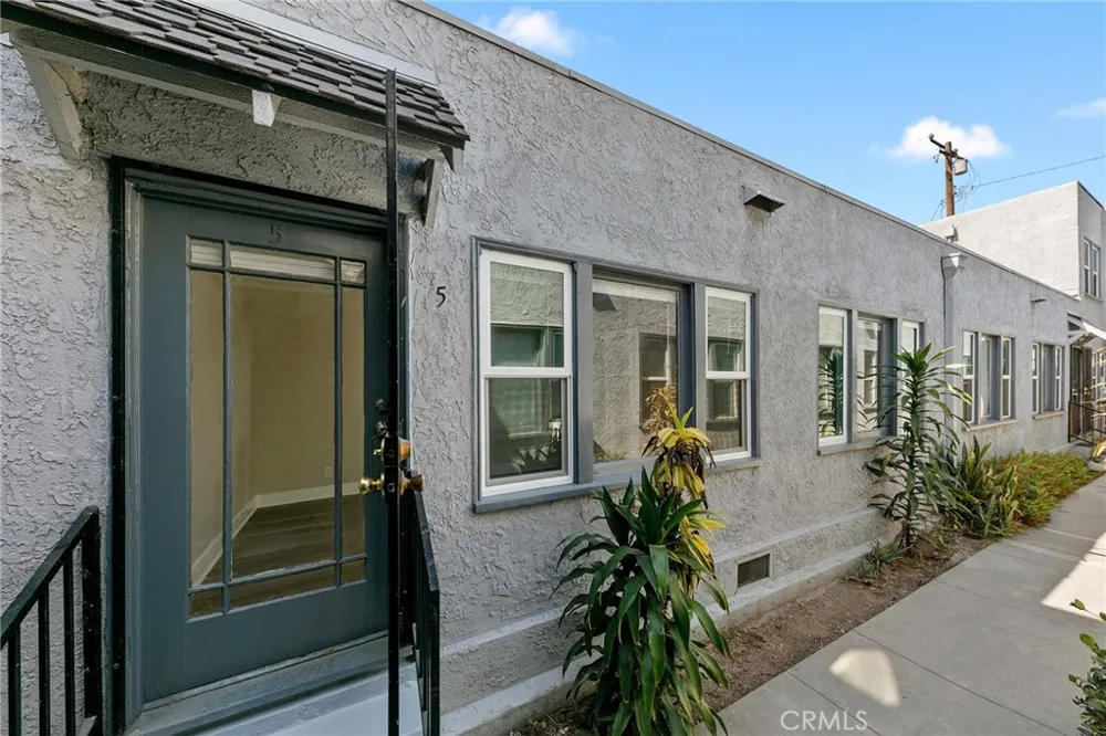 1059 Gladys Long Beach, CA 90804