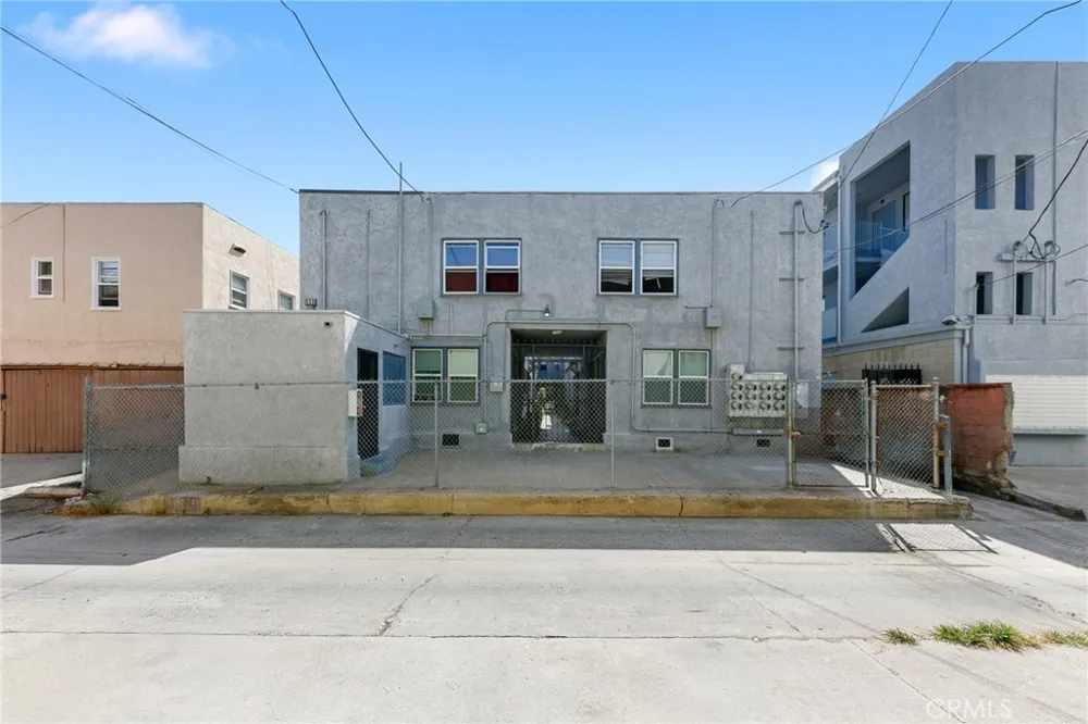 1059 Gladys Long Beach, CA 90804