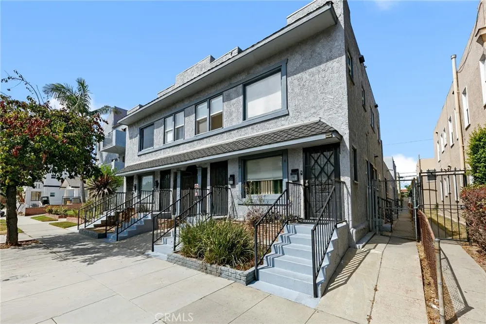 1059 Gladys Long Beach, CA 90804