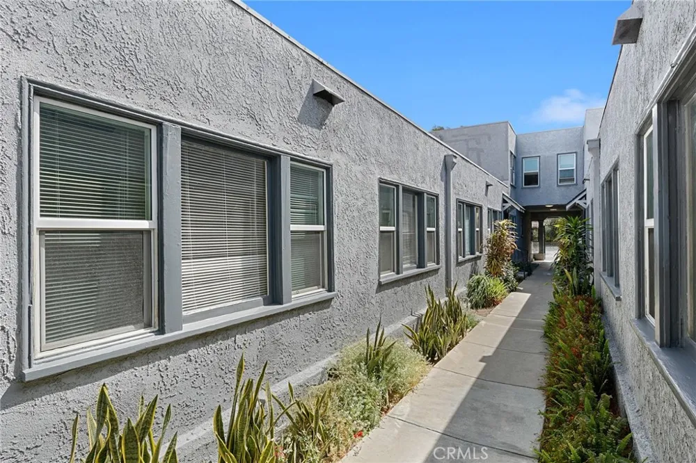 1059 Gladys Long Beach, CA 90804