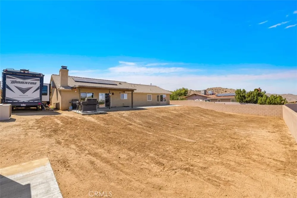 8469 Deer Yucca Valley, CA 92284