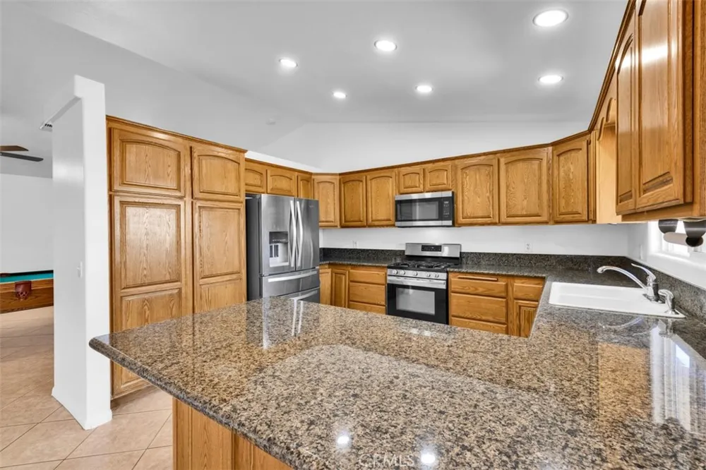8469 Deer Yucca Valley, CA 92284