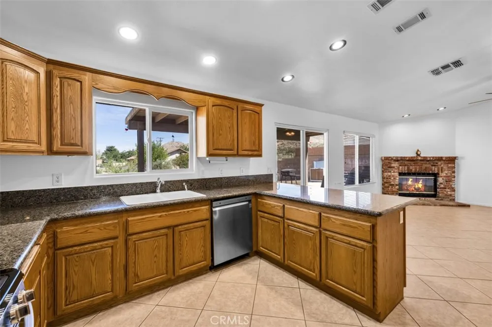 8469 Deer Yucca Valley, CA 92284