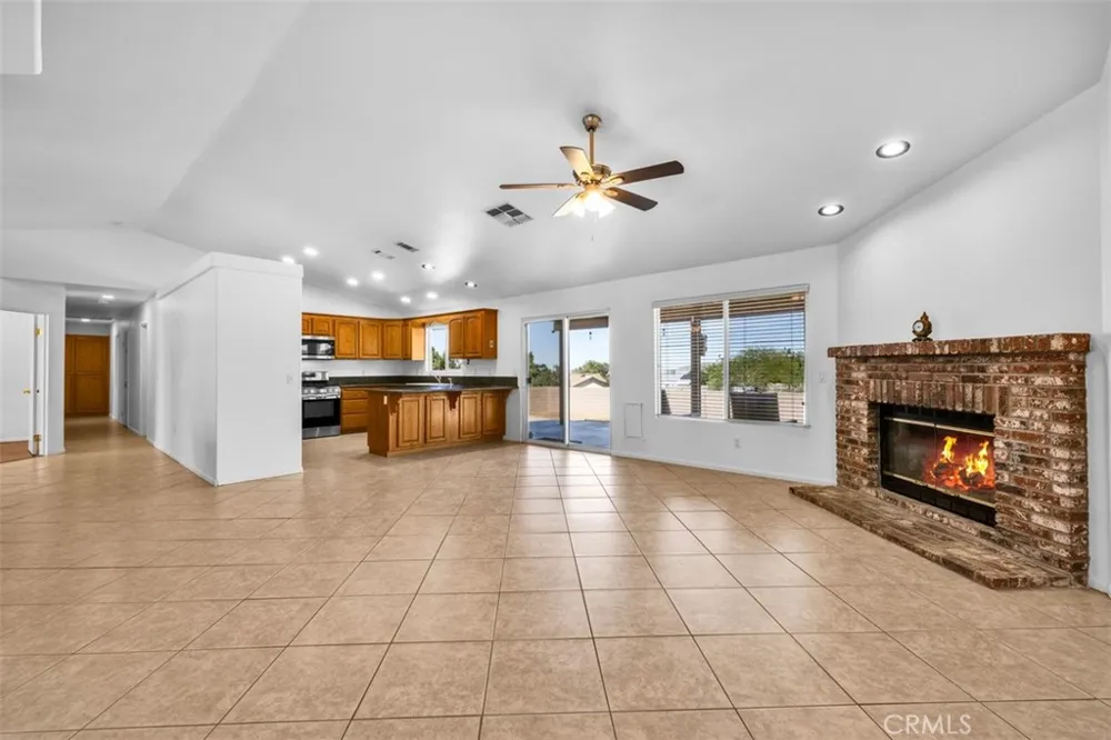 8469 Deer Yucca Valley, CA 92284