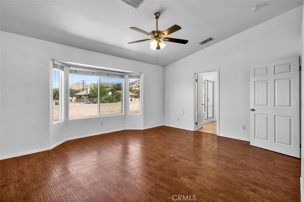 8469 Deer Yucca Valley, CA 92284