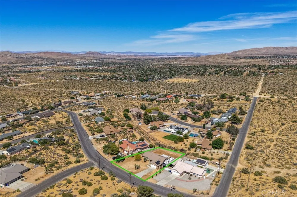 8469 Deer Yucca Valley, CA 92284