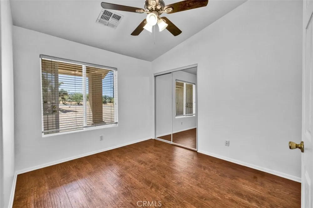 8469 Deer Yucca Valley, CA 92284