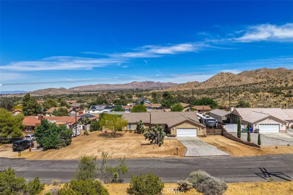 8469 Deer Yucca Valley, CA 92284