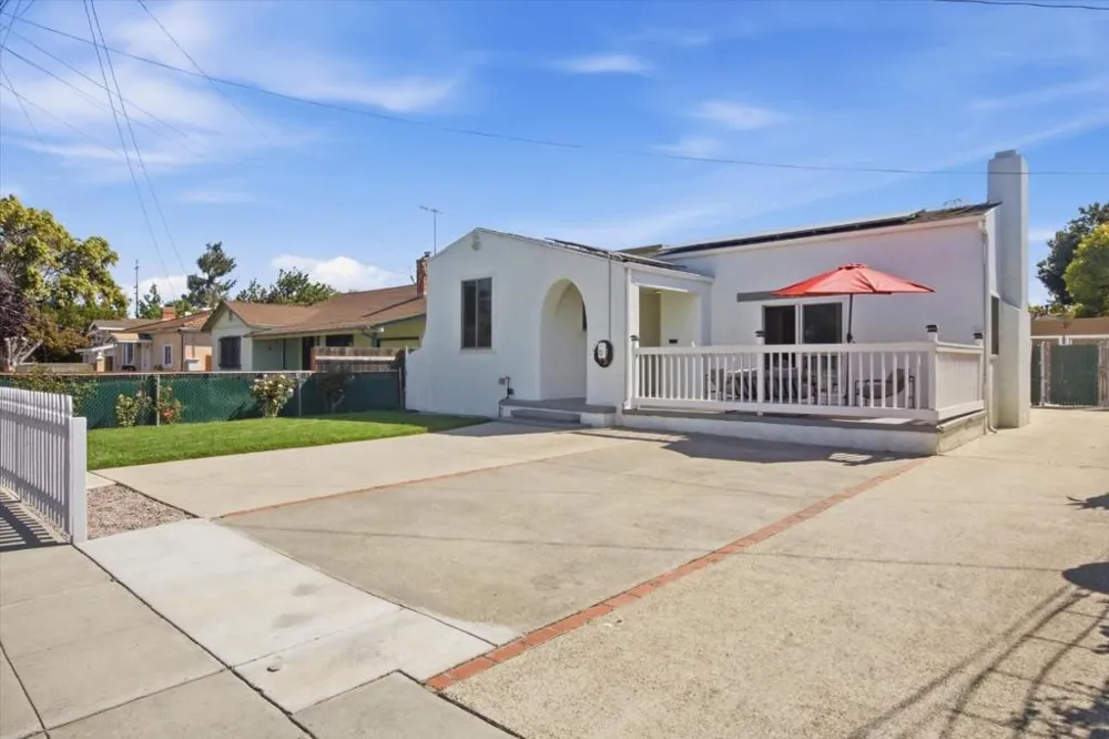 1130 Sevier Avenue Menlo Park, CA 94025