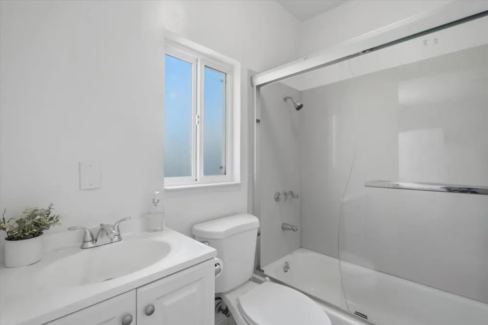 1130 Sevier Avenue Menlo Park, CA 94025