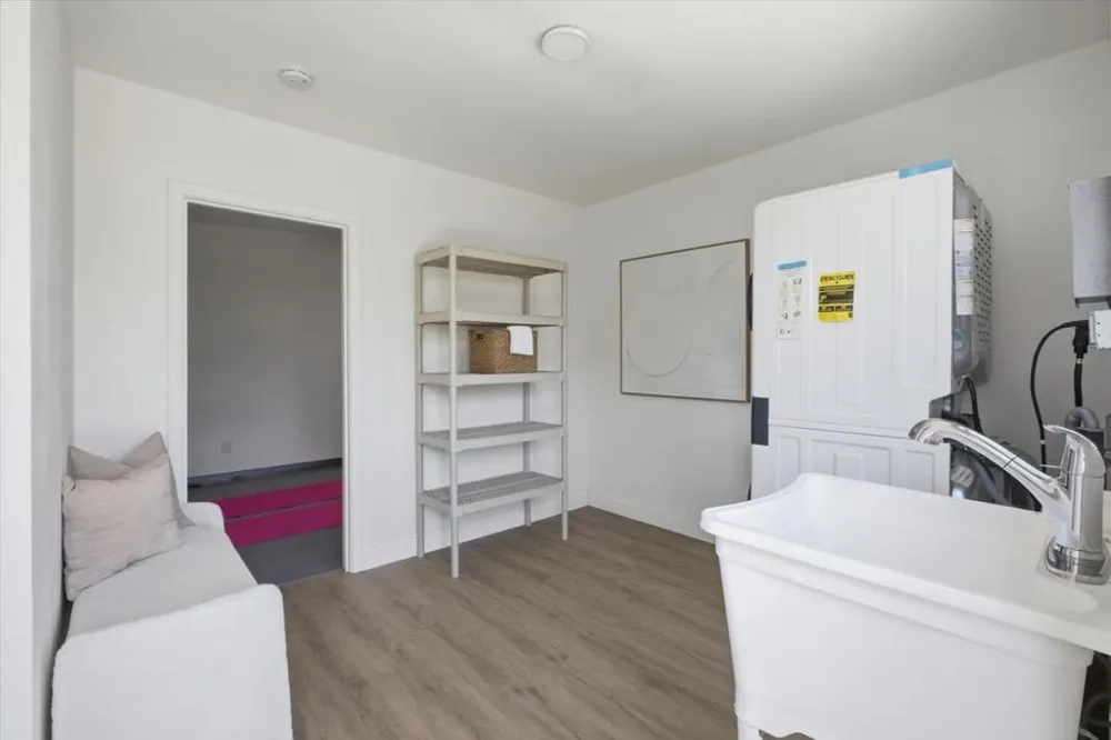 1130 Sevier Avenue Menlo Park, CA 94025
