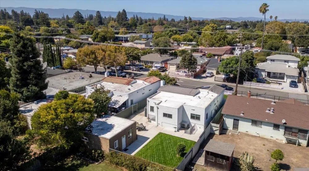 1130 Sevier Avenue Menlo Park, CA 94025