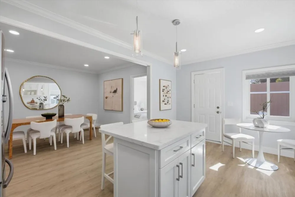 1130 Sevier Avenue Menlo Park, CA 94025