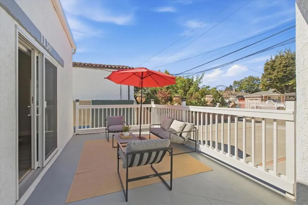 1130 Sevier Avenue Menlo Park, CA 94025