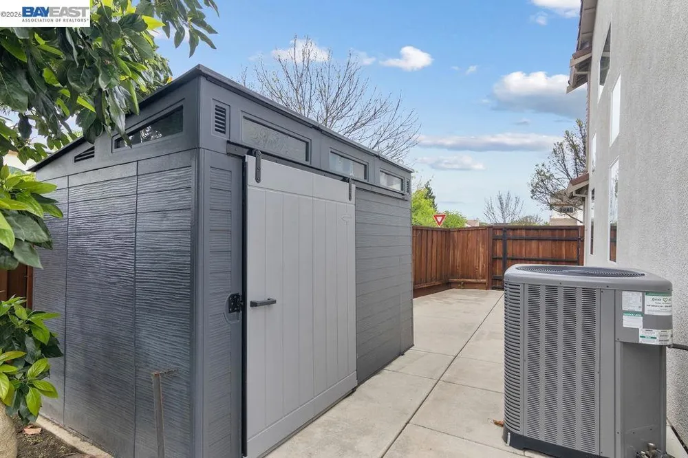 3400 Fallen Oak Dr Modesto, CA 95355
