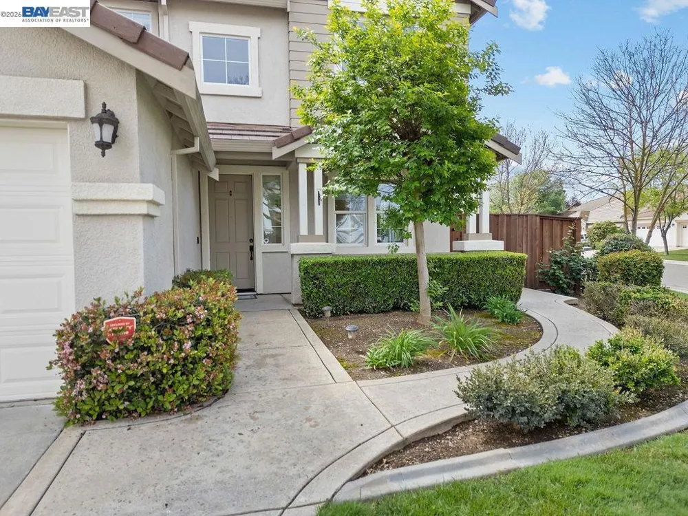 3400 Fallen Oak Dr Modesto, CA 95355