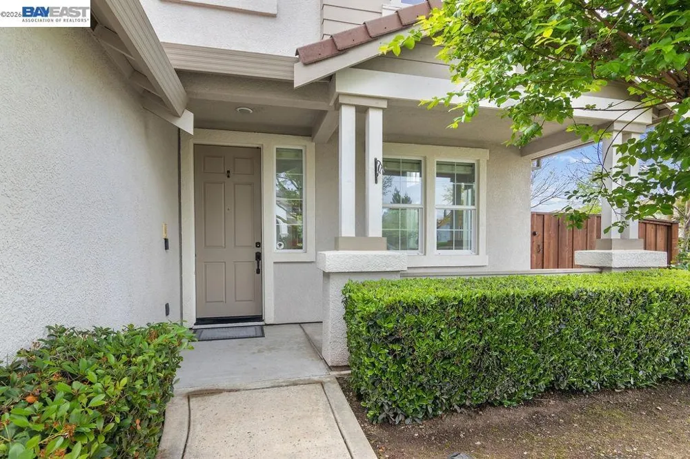 3400 Fallen Oak Dr Modesto, CA 95355