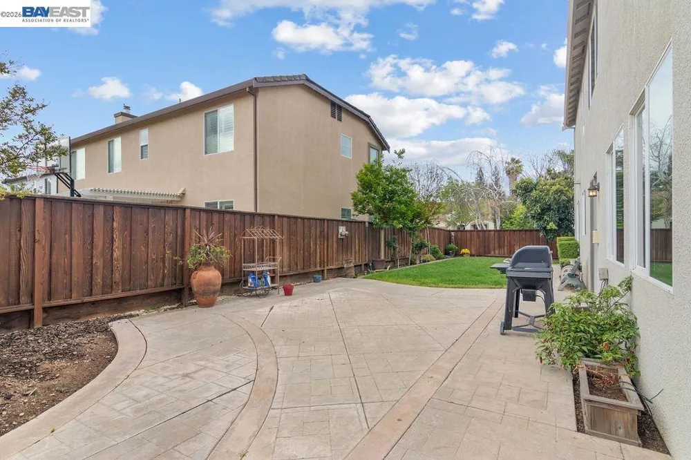 3400 Fallen Oak Dr Modesto, CA 95355
