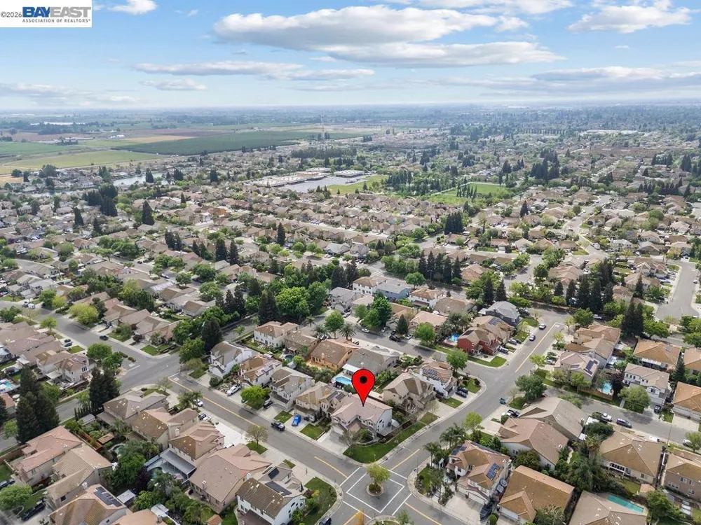 3400 Fallen Oak Dr Modesto, CA 95355