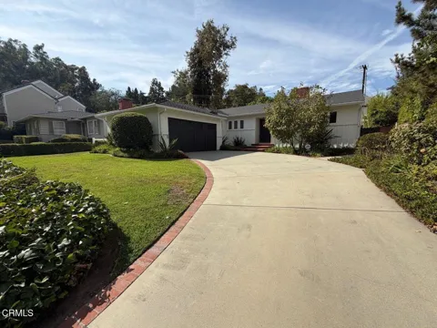 1325 Lomay Place