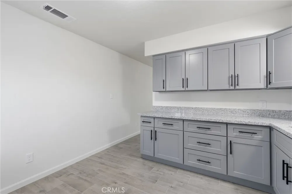 1506 Cobb Porterville, CA 93257
