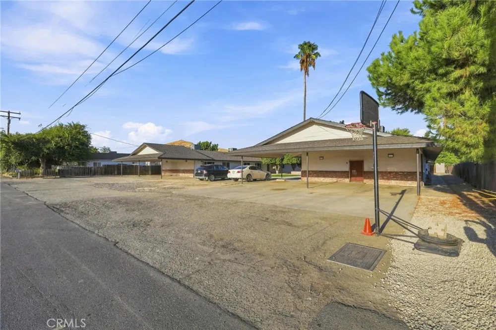 1506 Cobb Porterville, CA 93257