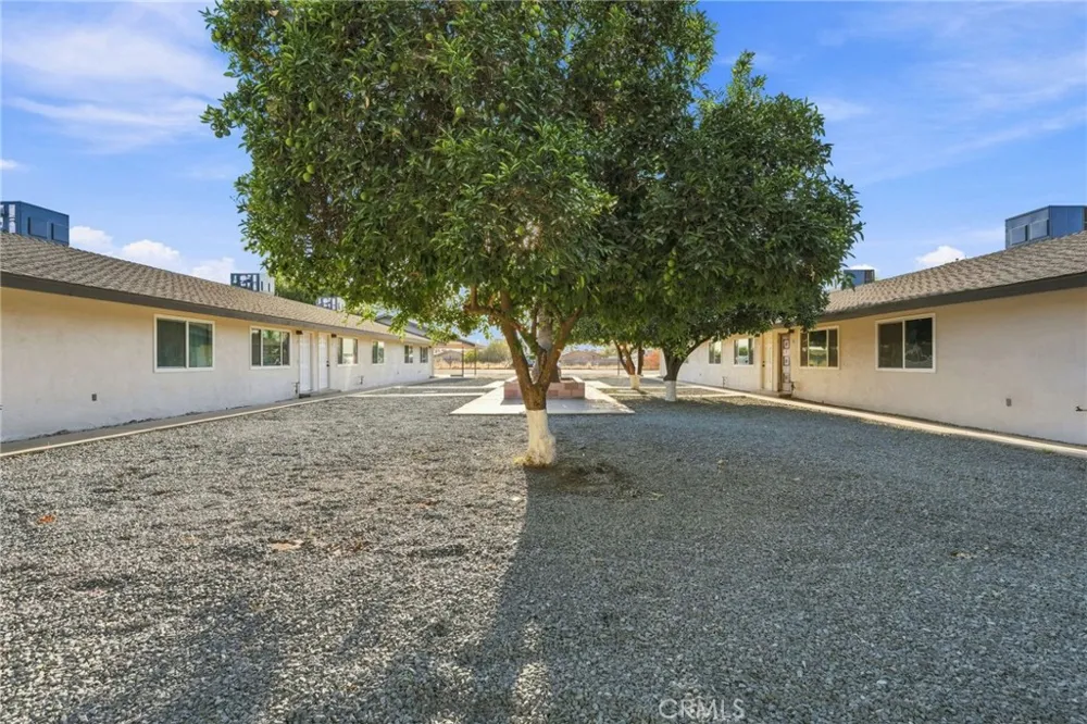 1506 Cobb Porterville, CA 93257