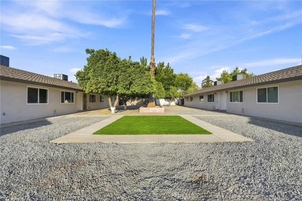 1506 Cobb Porterville, CA 93257