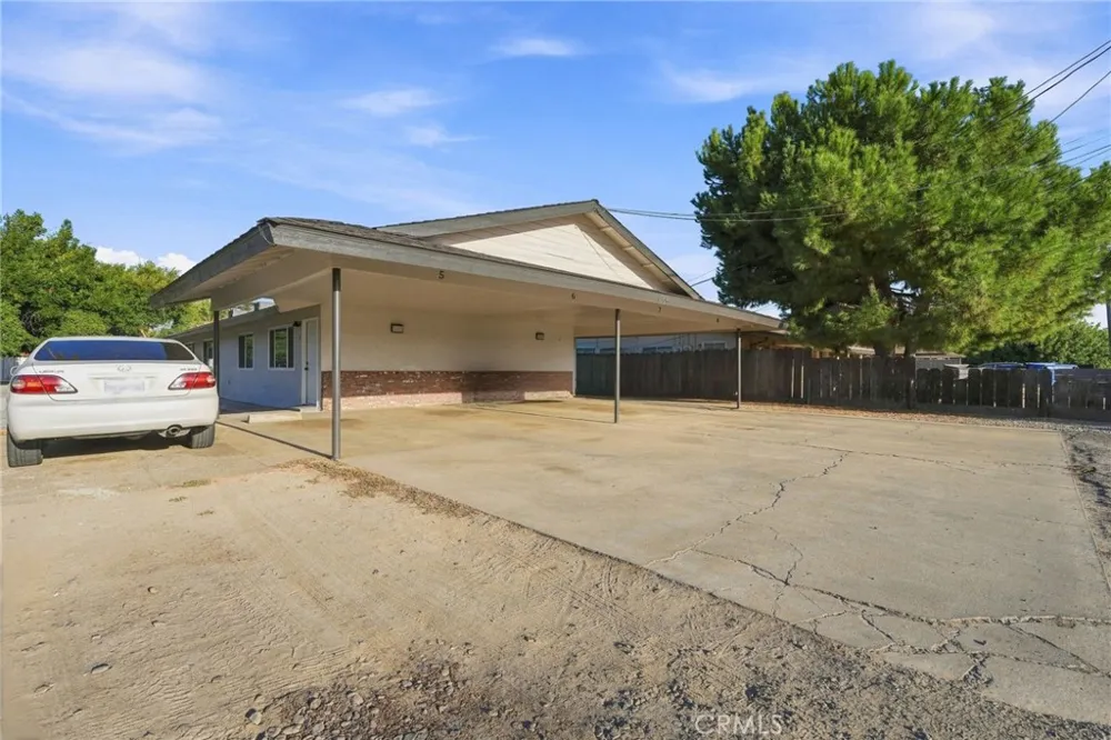 1506 Cobb Porterville, CA 93257