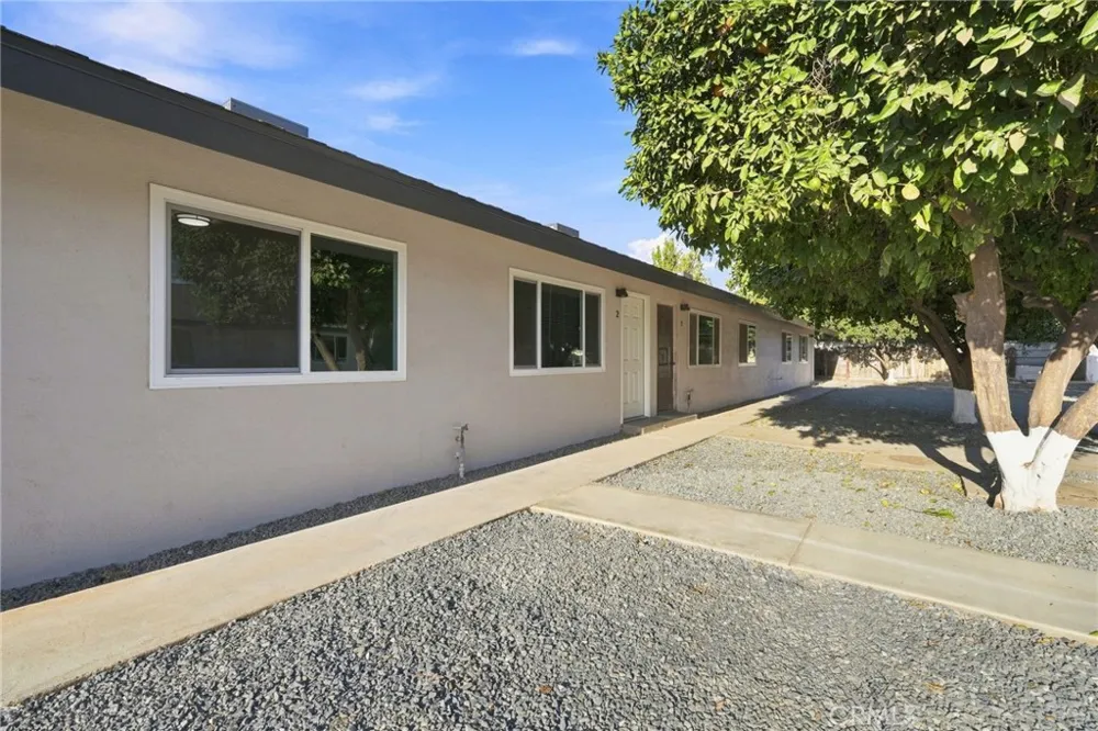 1506 Cobb Porterville, CA 93257