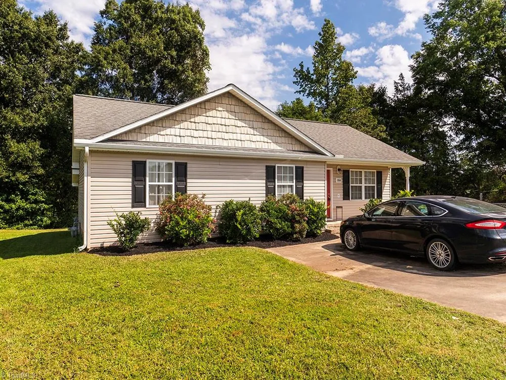 104 Taylors Court Burlington, NC 27217