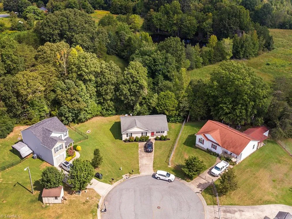 104 Taylors Court Burlington, NC 27217