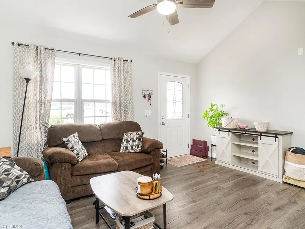 104 Taylors Court Burlington, NC 27217