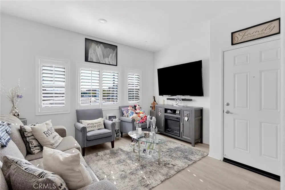 15458 San Francisco Victorville, CA 92394